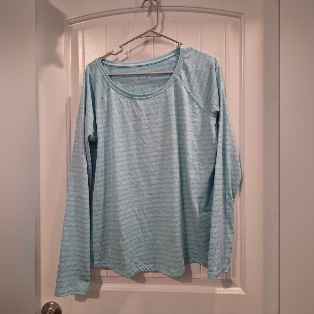 Xersion Sky Blue Quick-Dry Tee